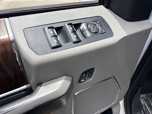 Used 2018 Ford F150 Lariat AWD/4WD image 16