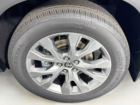 New 2026 Toyota Grand Highlander FWD image 30