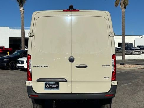 Used 2026 Mercedes-Benz Sprinter 144 Cargo image 5
