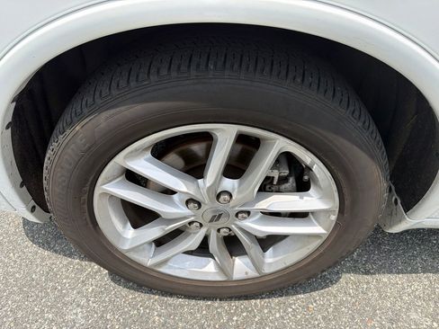 Used 2024 Dodge Durango GT RWD image 11