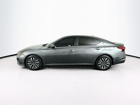 Used 2023 Nissan Altima 2.5 SV w/ SV Premium Package FWD image 4
