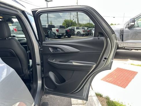 Used 2023 Chevrolet TrailBlazer ACTIV w/ Convenience Package FWD image 17