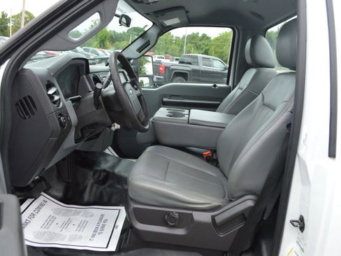 Used 2015 Ford F250 XL w/ XL Value Package image 12
