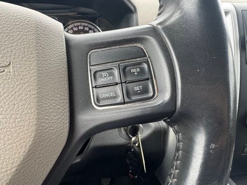 Used 2012 RAM 1500 Classic SLT w/ Luxury Group AWD/4WD image 17