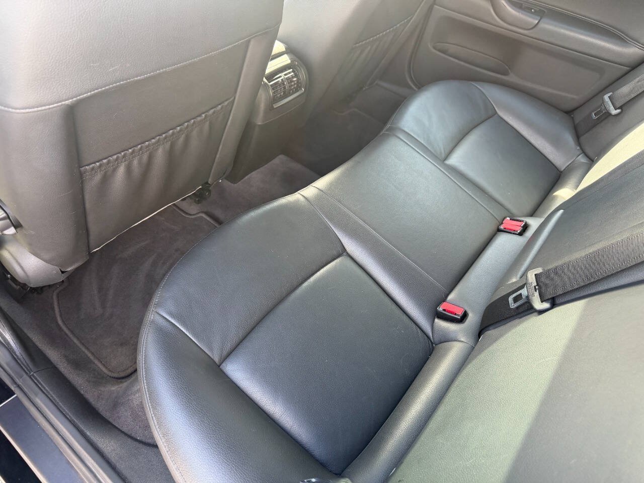 Used 2010 Saab 9-3 2.0T w/ Comfort Package FWD image 18