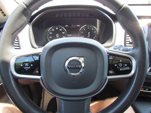 Used 2017 Volvo XC90 T6 Momentum w/ Vision Package AWD/4WD image 22