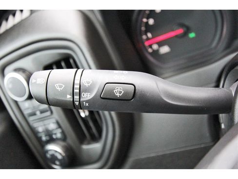 Used 2025 Chevrolet Silverado 2500 Custom w/ Custom Value Package image 15