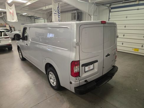 Used 2018 Nissan NV 2500 SV w/ Navigation Package RWD image 5