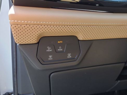 New 2026 Volkswagen Atlas Cross Sport SEL AWD/4WD image 26