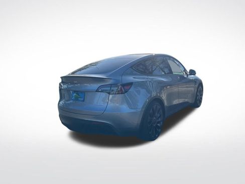 Used 2024 Tesla Model Y Performance image 5