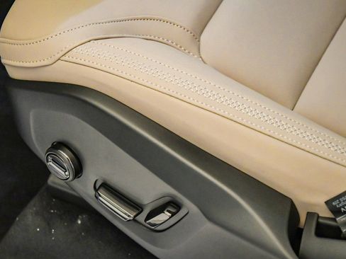 New 2026 Volvo XC90 B5 Plus w/ Protection Package AWD/4WD image 26