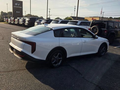 Used 2025 Kia K4 FWD image 13