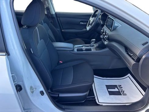 Used 2020 Nissan Sentra SV image 11