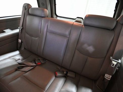 Used 2003 Chevrolet Suburban LT w/ LT Preferred Equipment Group image 8