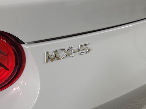 New 2026 MAZDA MX-5 Miata RF Grand Touring RWD image 27