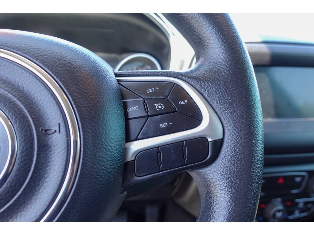 Used 2019 Jeep Compass Sport FWD image 16