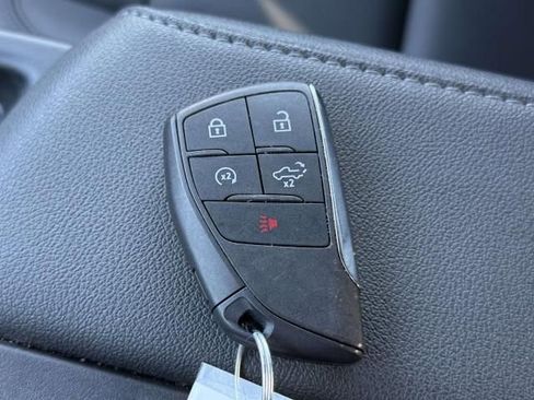 Used 2026 GMC Sierra 1500 SLT AWD/4WD image 33