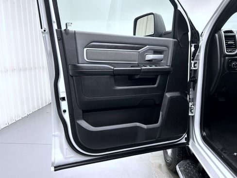 Used 2023 RAM 2500 Big Horn w/ Level 1 Equipment Group image 9