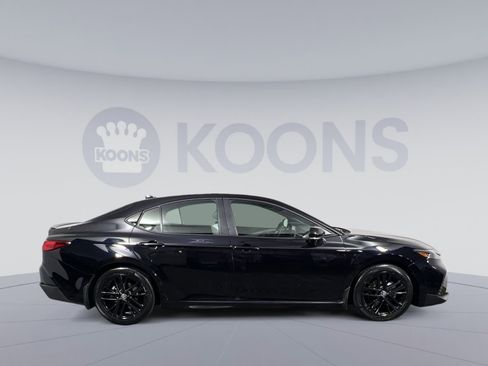 Used 2025 Toyota Camry SE w/ Convenience Package FWD image 12
