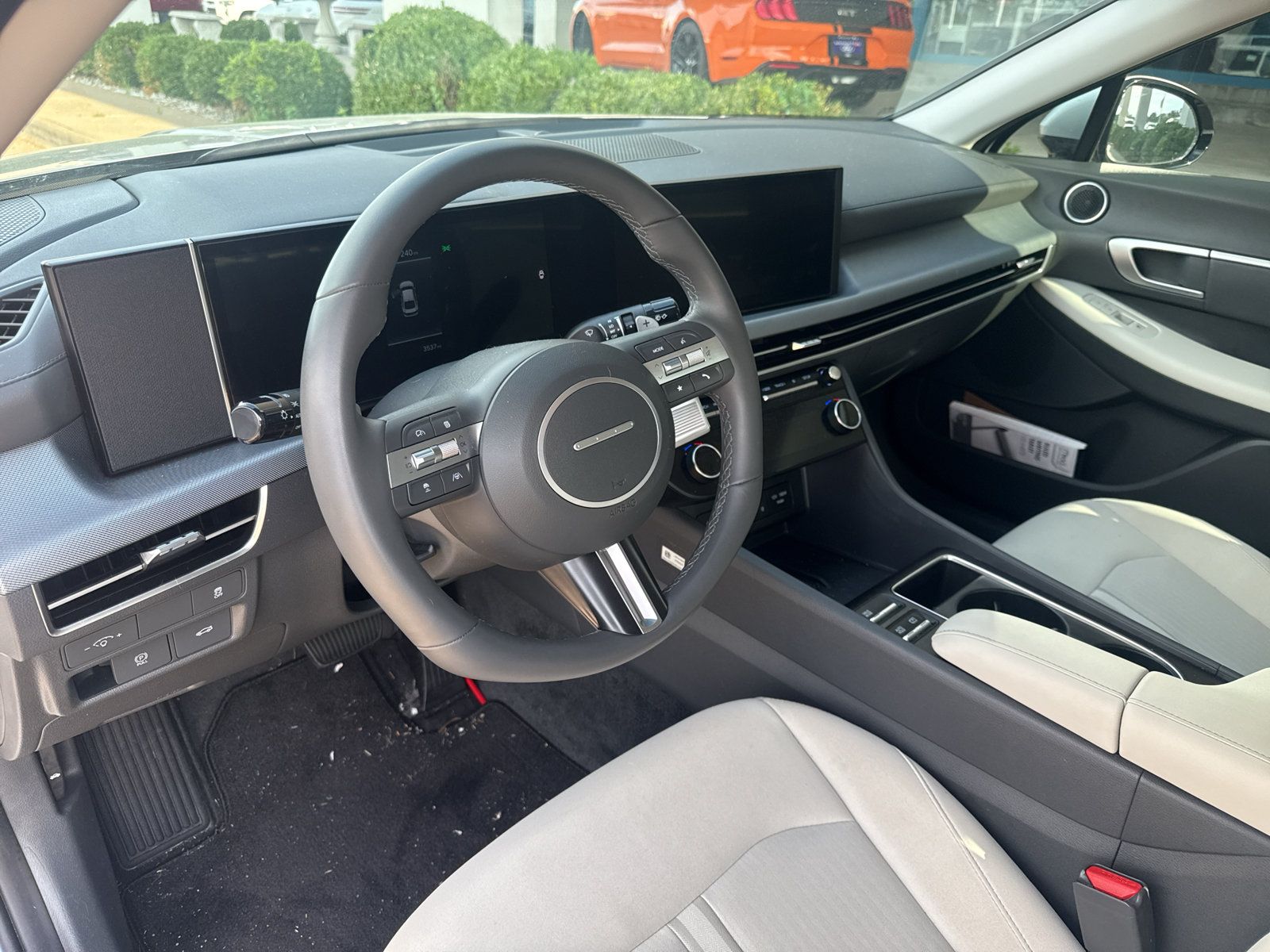 Used 2026 Hyundai Sonata SEL FWD image 2