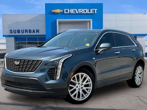 Used 2019 Cadillac XT4 Luxury w/ Cold Weather Package FWD image 1