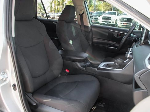 Used 2021 Toyota RAV4 LE image 36