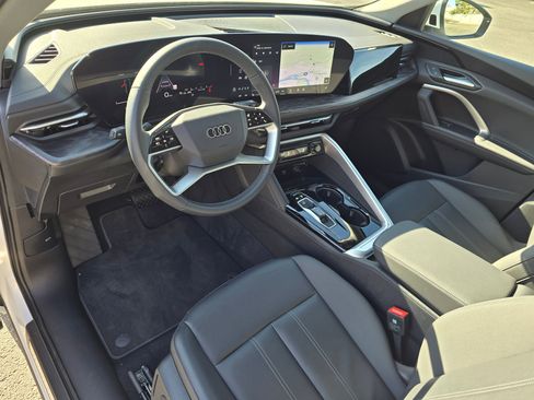 Certified 2025 Audi Q5 Premium w/ Convenience Package image 34