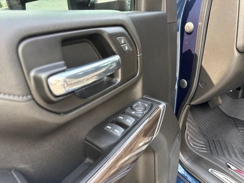 Used 2021 Chevrolet Silverado 2500 LT w/ Convenience Package AWD/4WD image 11