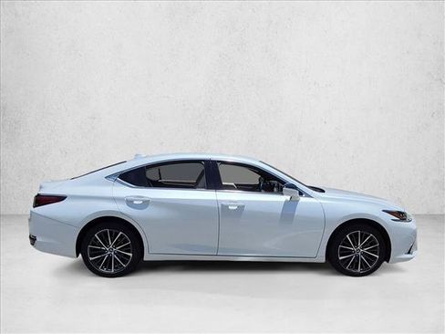 Used 2024 Lexus ES 250 w/ Premium Package AWD/4WD image 4
