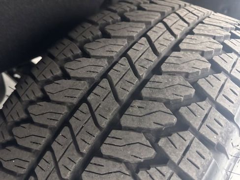 Used 2022 GMC Sierra 1500 SLT w/ SLT Premium Package image 40