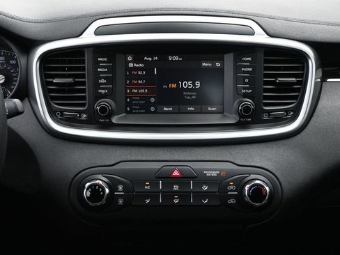 Used 2020 Kia Sorento LX FWD image 10