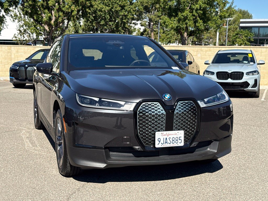 Certified 2024 BMW iX xDrive50 AWD/4WD image 5