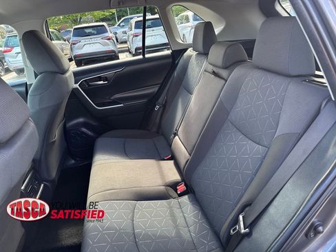Used 2025 Toyota RAV4 XLE AWD/4WD image 34
