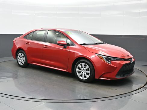 Used 2021 Toyota Corolla LE FWD image 8