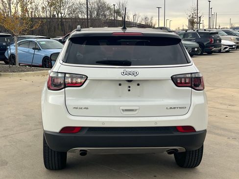 Used 2023 Jeep Compass Limited image 11