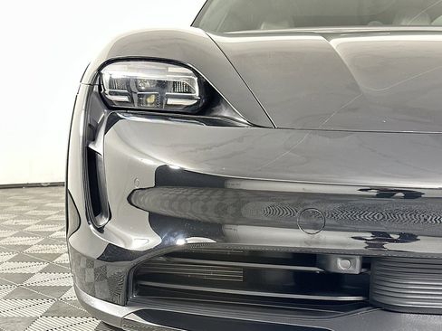 Used 2022 Porsche Taycan 4 Cross Turismo image 16