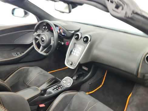Used 2019 McLaren 570S Spider RWD image 38