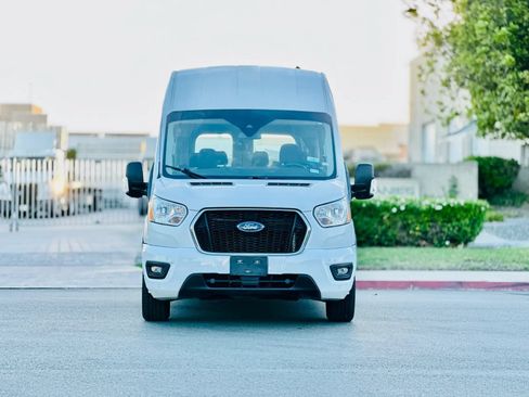 Used 2021 Ford Transit 350 XLT RWD image 3