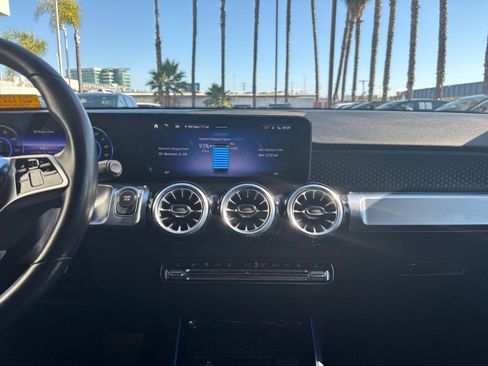 Used 2024 Mercedes-Benz EQB 250+ image 20
