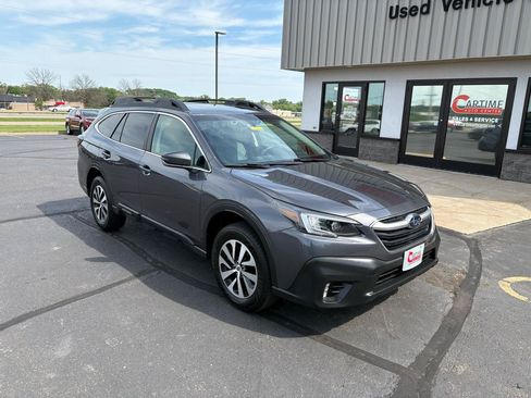 Used 2022 Subaru Outback Premium AWD/4WD image 2