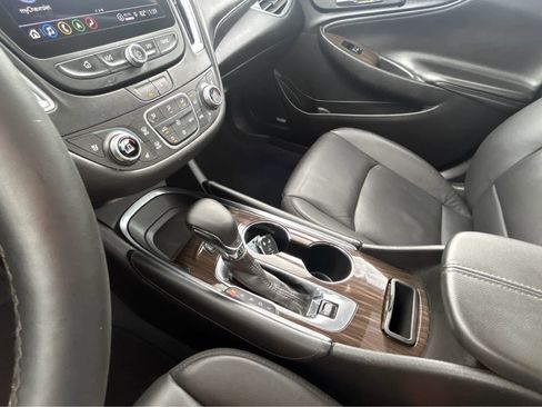 Used 2024 Chevrolet Malibu LT image 37