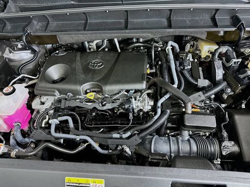 Used 2023 Toyota Highlander Platinum FWD image 32