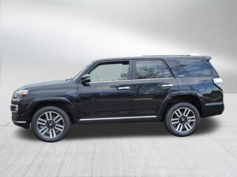 Certified 2022 Toyota 4Runner Limited AWD/4WD image 4