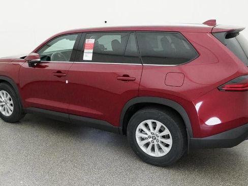 New 2026 Toyota Grand Highlander XLE FWD image 4