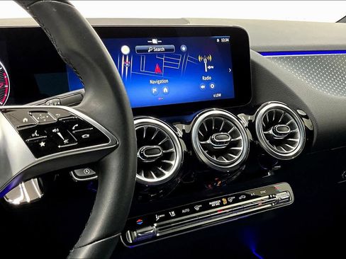 Certified 2025 Mercedes-Benz GLA 250 image 7