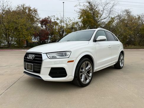 Used 2017 Audi Q3 2.0T Premium Plus w/ Premium Plus Package image 2