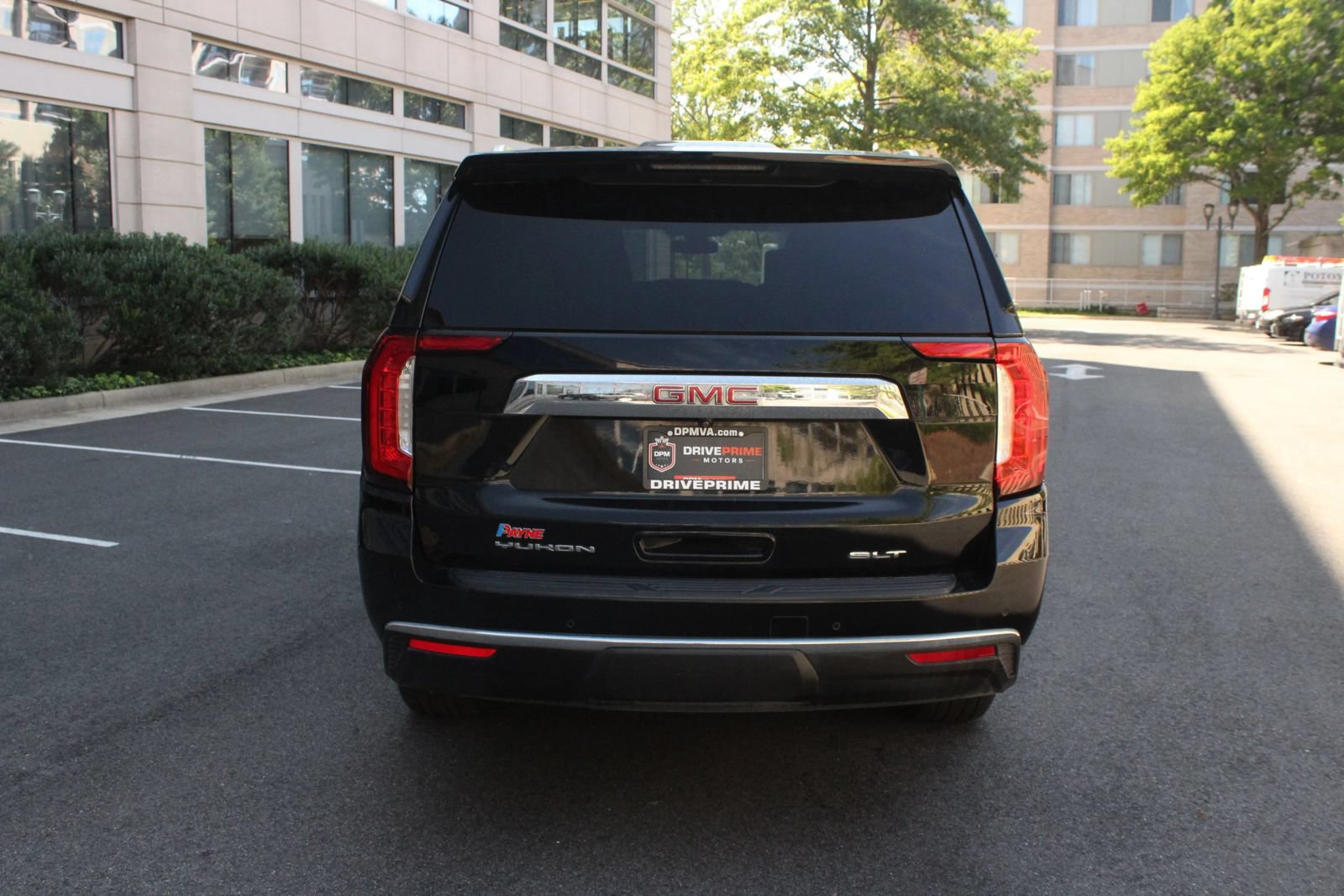 Used 2021 GMC Yukon XL SLT w/ SLT Premium Package AWD/4WD image 8