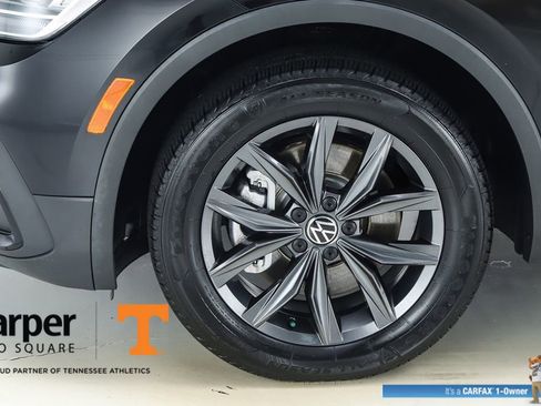Used 2023 Volkswagen Tiguan SE image 44