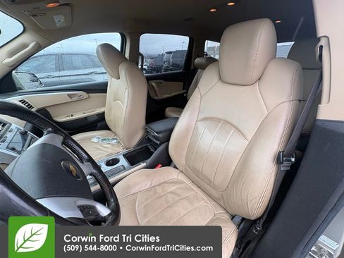 Used 2011 Chevrolet Traverse LTZ image 9