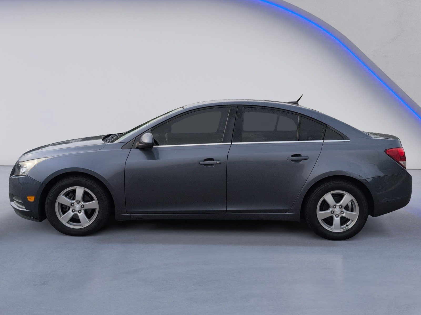 Used 2013 Chevrolet Cruze LT FWD image 3